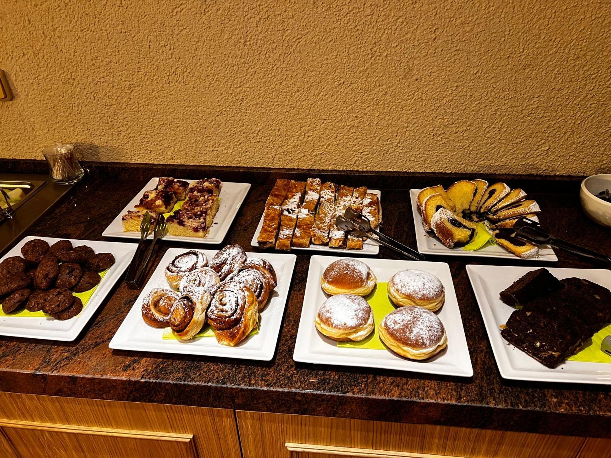 Lovecka Basta Hotel 4*