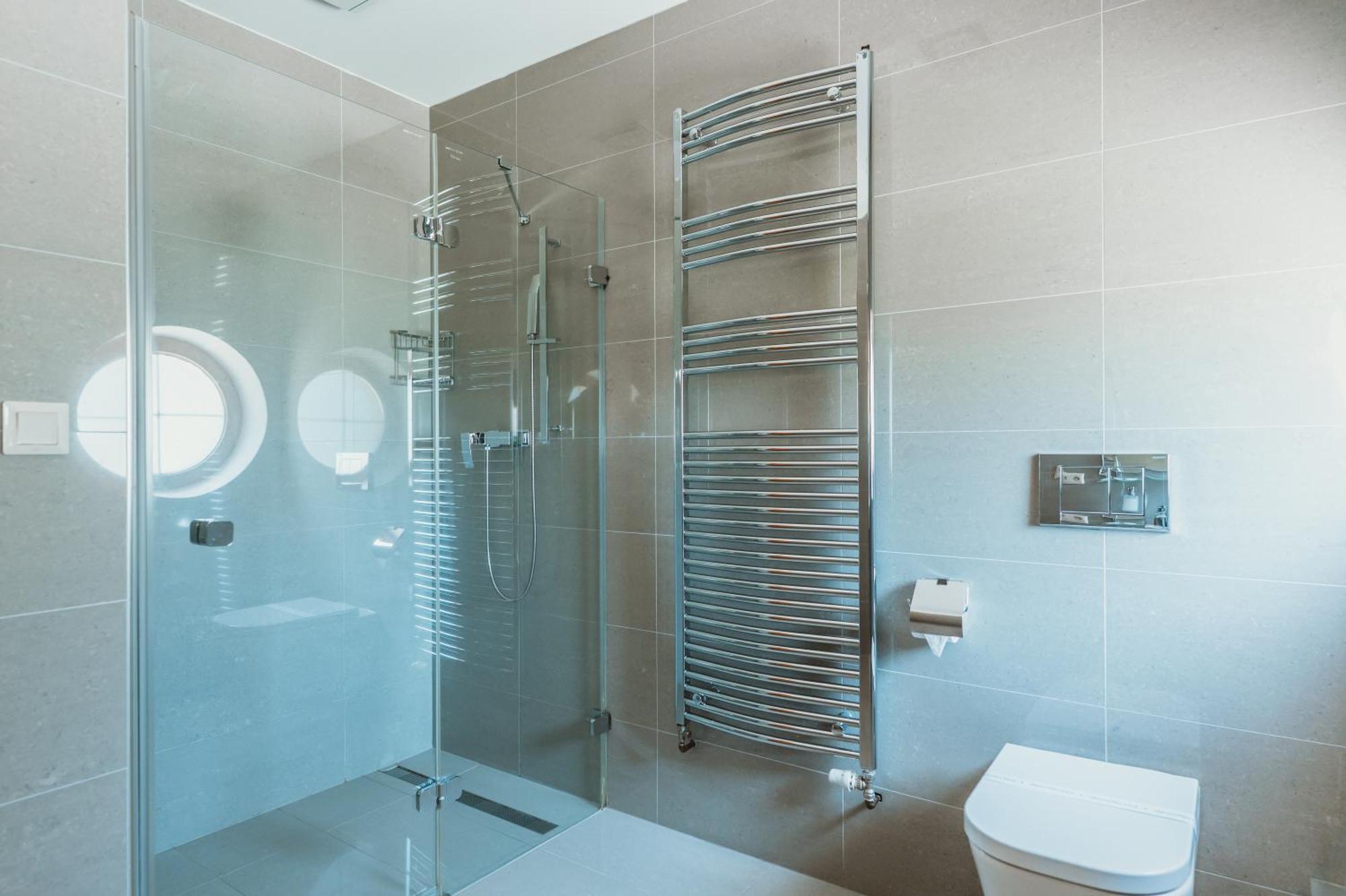 Lovecka Basta Hotel 4*