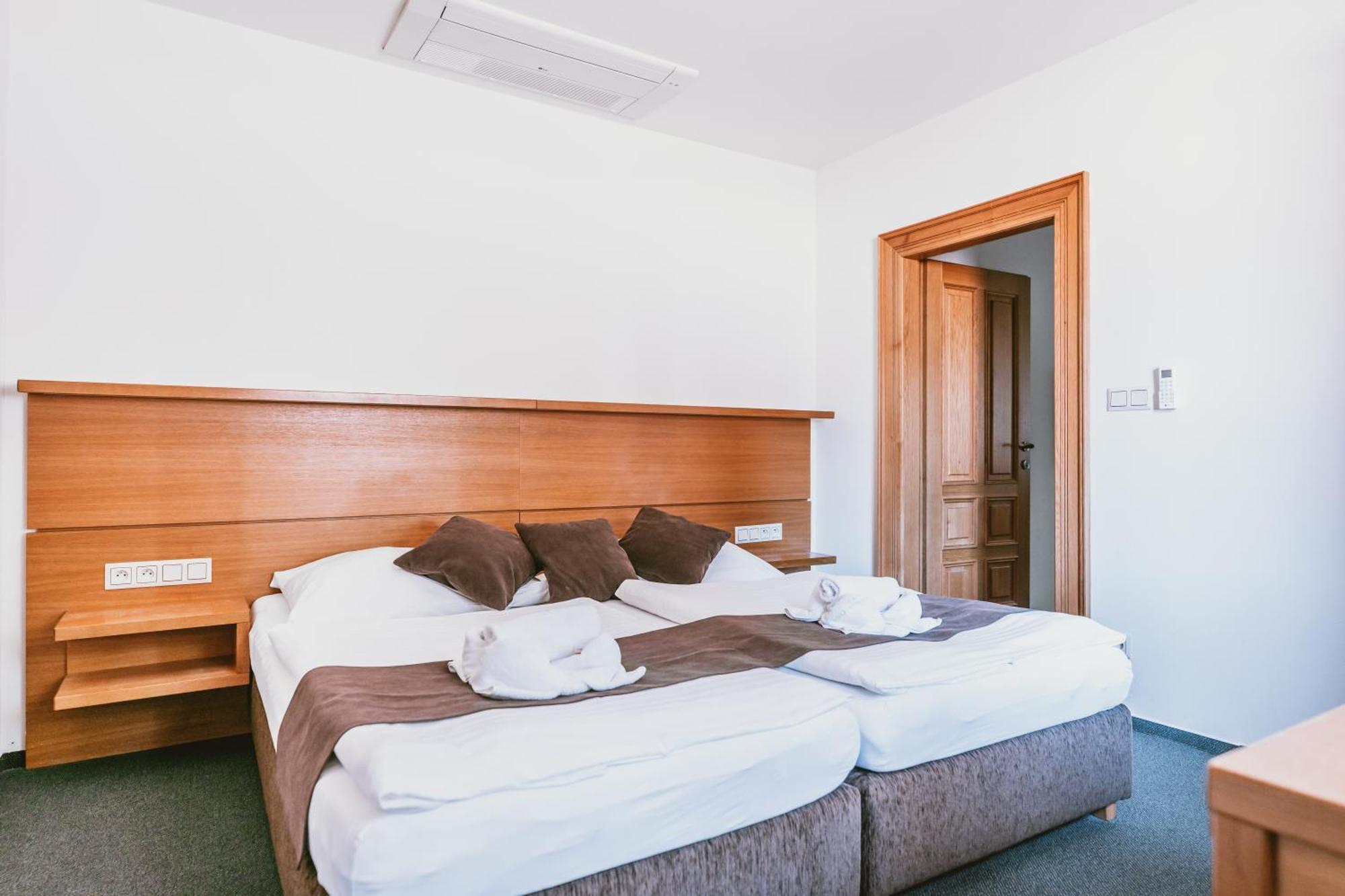 Lovecka Basta Hotel